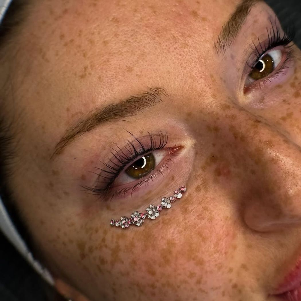 Wimpern & Augenbrauen Hannover