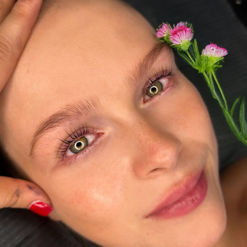 Wimpern & Augenbrauen