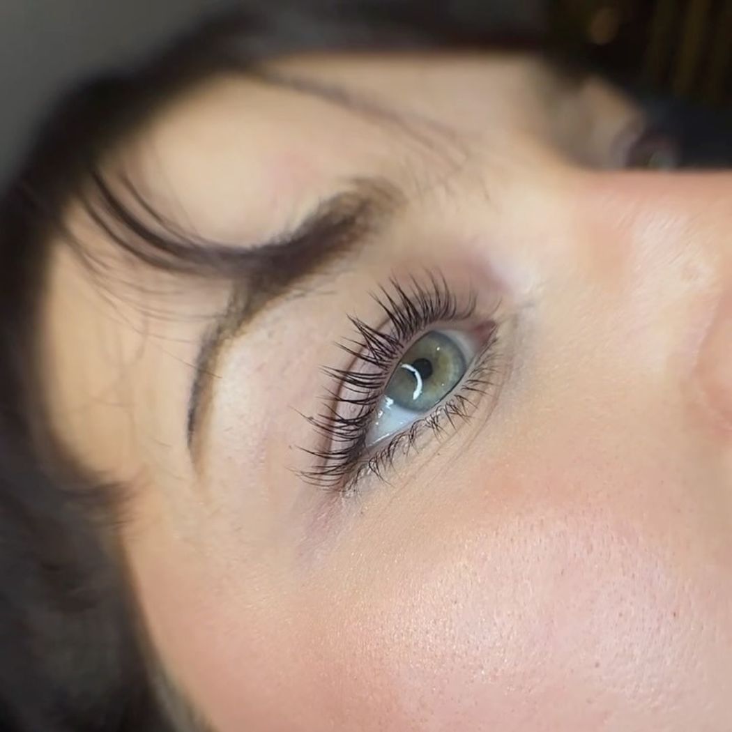 Wimpern & Augenbrauen Hannover