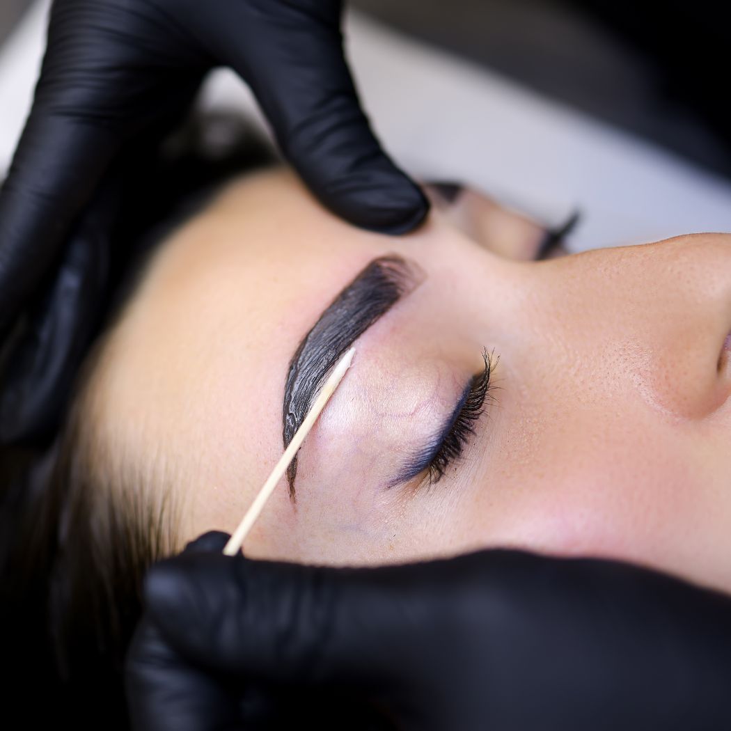 Wimpern & Augenbrauen